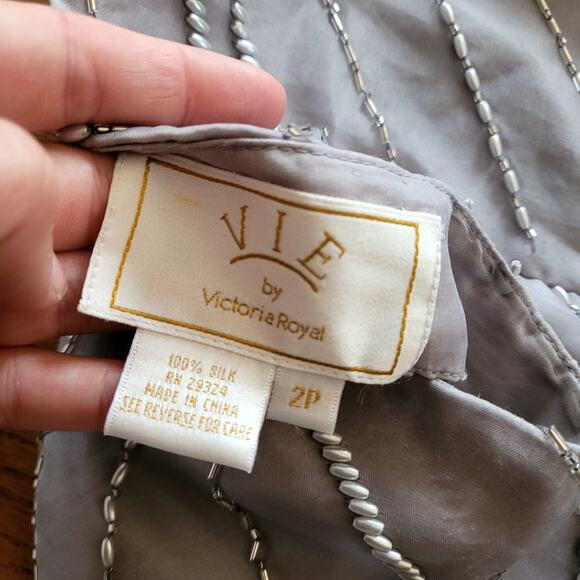 Vie by Victoria Royal Silk Beaded Silver Gray Skirt maxi Sz 2 - Picture 4 of 9